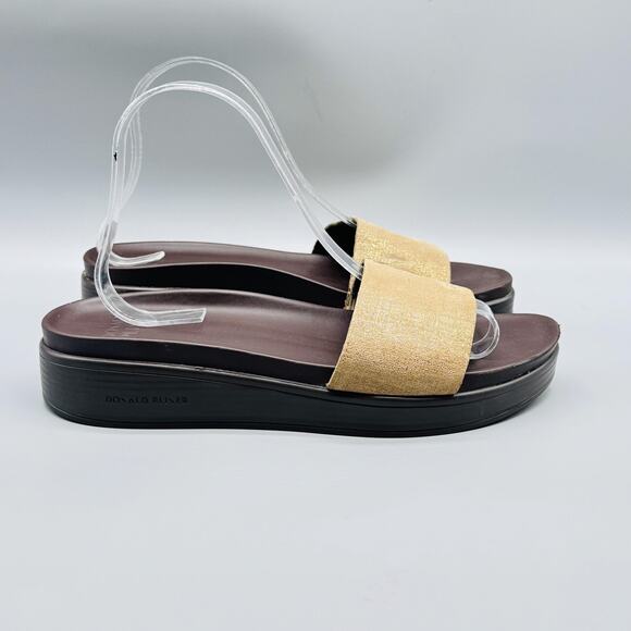 Donald Pliner Sandals Women 9 Gold Brown Leather Platform Wedge Slide Toe Ring